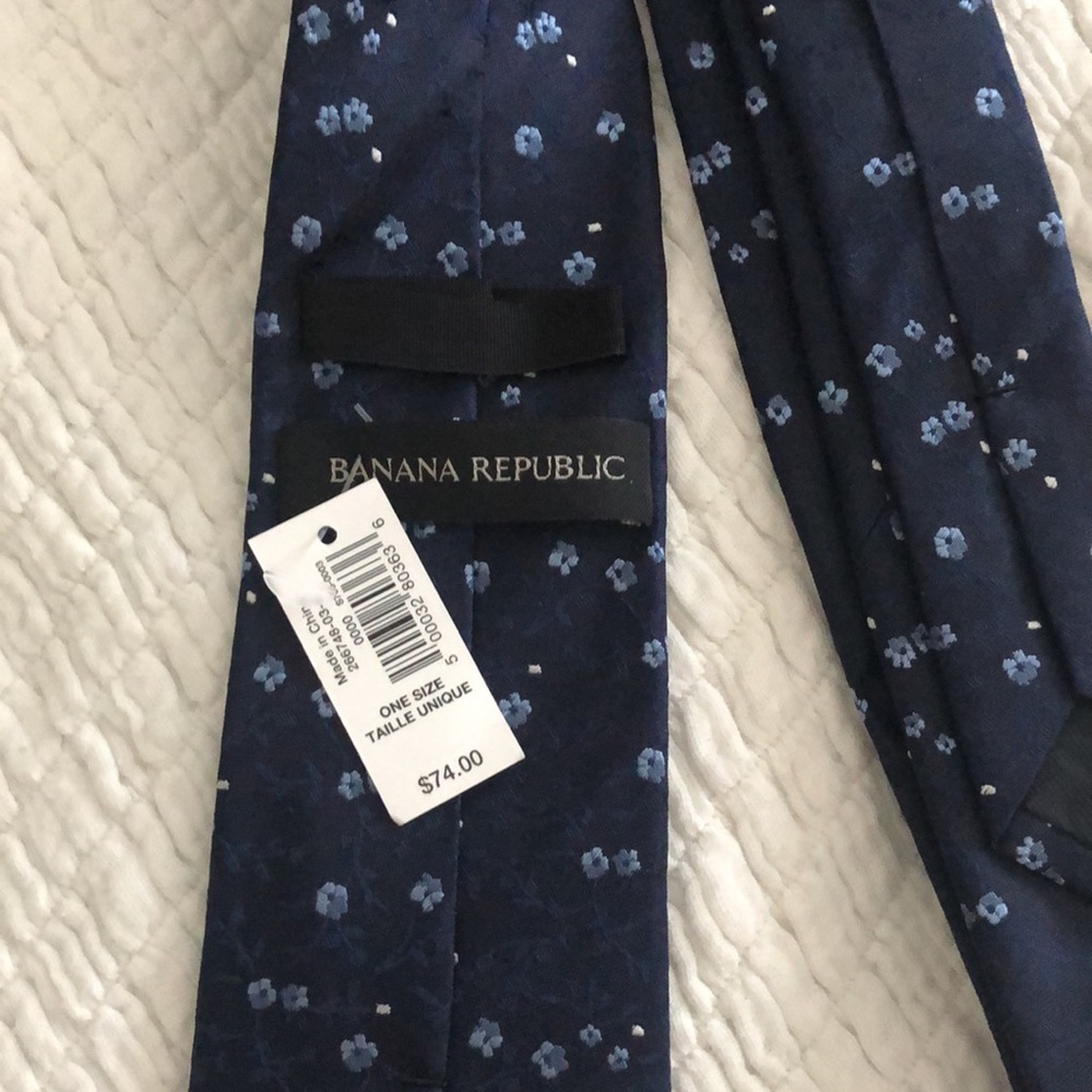 NWT 100% Silk Tie.